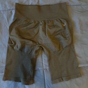 Scrunch Seamless Ribbed Contour Shorts from Lazuli Label